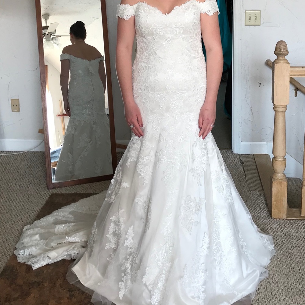 Essence of Australia Wedding Dress Sz 12